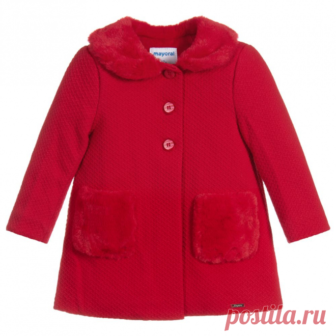Girls Red Cotton Coat Younger girls red coat from Mayoral, made in soft cotton, with a raised waffle pattern. It is lightly padded and has a soft fleece lining. The collar and pockets are made in soft faux fur, with front button fastening.

