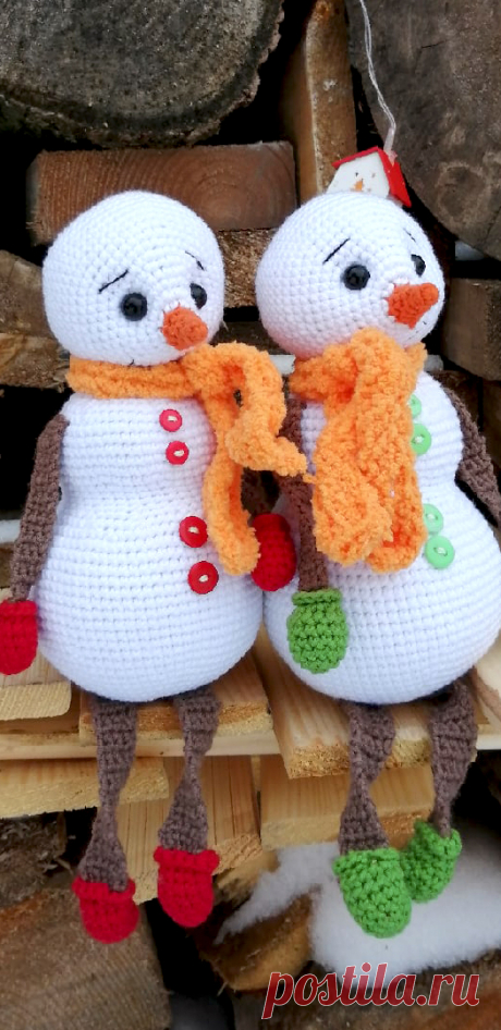 PDF Снеговичок крючком. FREE crochet pattern; Аmigurumi doll patterns. Амигуруми схемы и описания на русском. Вязаные игрушки и поделки своими руками #amimore - снеговик, Новый год, снеговичок.