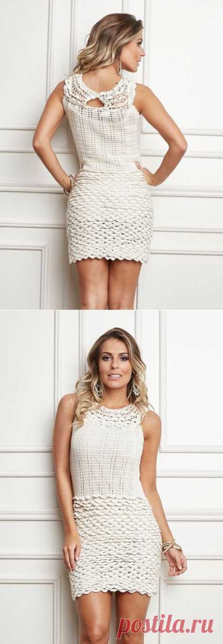 Vestido pérola decote canoa