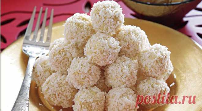 Куриные шарики с кокосом и карри. Эта закуска хороша тогда, когда вам хочется удивить народ чем-нибудь нестандартным, но все-таки не слишком экзотическим. Особенно удобно готовить ее на следующий день после того, как вы делали ...