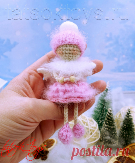 PDF Ангелочек оберег крючком. FREE crochet pattern; Аmigurumi doll patterns. Амигуруми схемы и описания на русском. Вязаные игрушки и поделки своими руками #amimore - ангел, маленький ангелок к Новому году, рождественский ангелочек, кукла, куколка, ёлочная игрушка, украшение на ёлку.