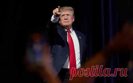 NYT узнала о презентации для Трампа с планом штурма Капитолия 6 января. В ней тогдашнему президенту США Дональду Трампу предлагается заявить об иностранном вмешательстве в выборы и ввести чрезвычайное положение. О существовании презентации до событий 6 января знали сотрудники администрации Трампа