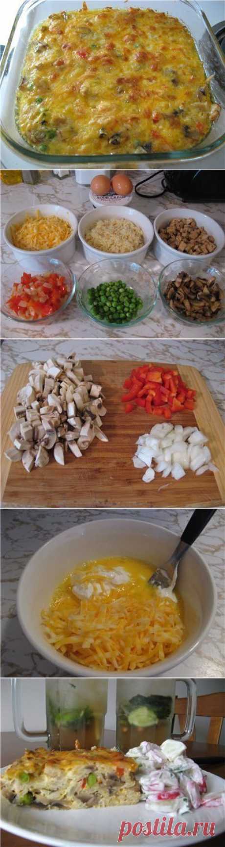 Рисовая запеканка с куриной грудкой, грибами и овощам