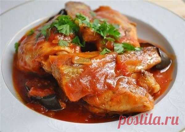 Рагу из куриных грудок с грибами и кабачками..