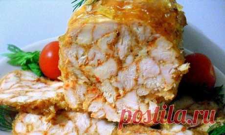 Мраморный куриный рулет - великолепная закуска.
