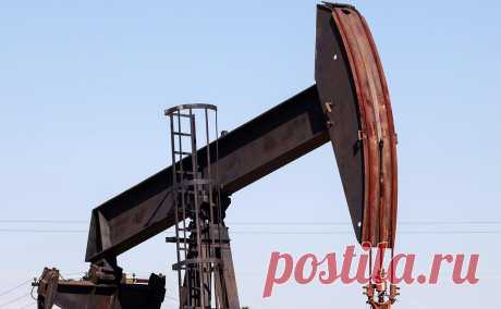 Reuters узнал, что ОПЕК+ договорились о новом сокращении добычи нефти. Заседание министерского мониторингового комитета ОПЕК+ и встреча министров стран объединения состоится сегодня. По данным Reuters, достигнута предварительная договоренность о сокращении нефтедобычи минимум на 1 млн барр. в сутки