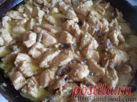 Рецепт: Куриная грудка с грибами в сливочном соусе на RussianFood.com