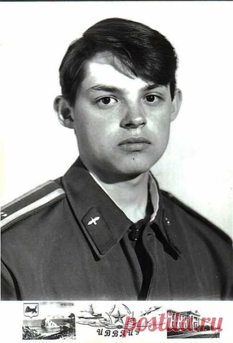 Сегодня 23 февраля, праздник всех Мужчин… я же считаю, что всё же праздник тех, кто служил или служит в армии…а не тех у кого яйца и ствол…)
С праздником, дорогие те, кто знает, что такое АРМИЯ!!!
Я ОТ ВСЕГО СЕРДЦА ПОЗДРАВЛЯЮ С ДНЁМ ЗАЩИТНИКА ОТЕЧЕСТВА!!! 
БУДЬТЕ СИЛЬНЫМЫ, СМЕЛЫМЫ, ЗДОРОВЫМЫ И...ВЛЮБЛЁННЫМЫ!!!
И не только МУЖЧИН…, но и… )))