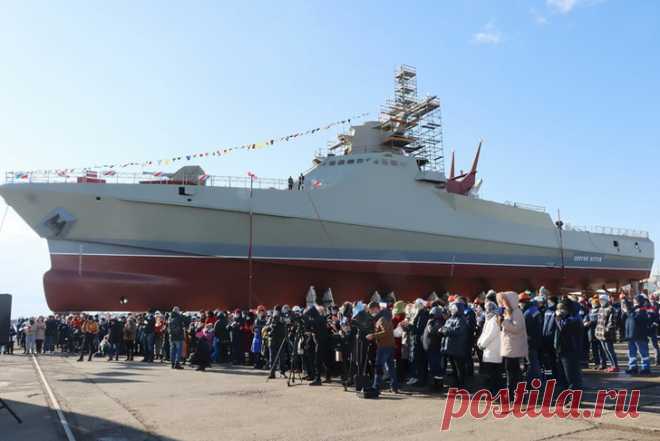 2021 январь. На СЗ "Залив" спущен на воду патрульный корабль "Сергей Котов" проекта 22160 водоизмещением до 1700 тонн. Он может находиться в дальней морской зоне до 60 суток, способен развивать скорость свыше 25 узлов, оснащен радиотехническим и гидроакустическим вооружением, средствами радиоэлектронного противодействия. На борту размещаются до 60 человек экипажа. На корабле предусмотрено базирование 12-тонного вертолета. Спроектирован «Северным проектно-конструкторским бюро»