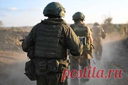 Российские контрактники признались в расправе над семьей из девяти человек в Волновахе. Что толкнуло их на преступление?. Российские военнослужащие-контрактники, задержанные по подозрению в расправе над семьей из девяти человек в поселке Волноваха (ДНР), признались в преступлении. Тела всех девяти членов семьи обнаружили в их доме утром 28 октября. Контрактники признались, что изначально хотели расправиться только с мужчинами.