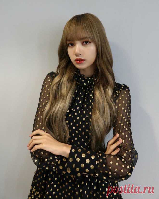 Косметика, которой пользуется Лиса из BLACKPINK
Девочки из Blackpink выглядят великолепно на всех концепт-фотографиях и видео, видно, как стараются их стилисты. Но мало кто знает, что сами участницы очень любят косметику. Они часто сами пробуют косметические новики и активно ими пользуются. На одном из корейских шоу девушки показали свои косметические фавориты. Сегодня мы рассмотрим то, что нам показывала Лиса. картинка взята […]
Читай дальше на сайте. Жми подробнее ➡