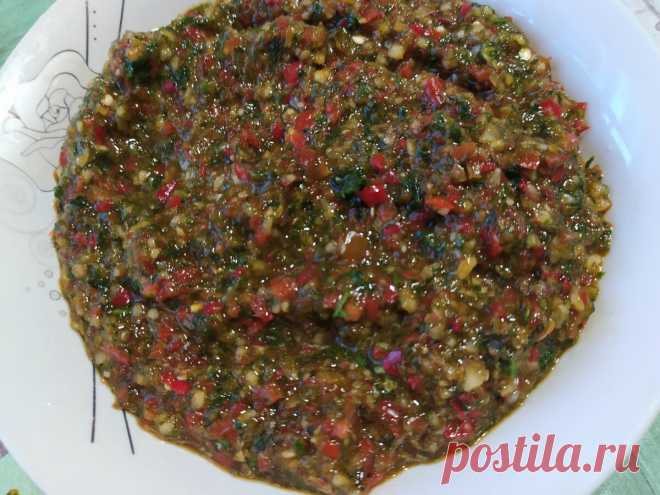 Острая универсальная приправа с чесноком на зиму. Варить не надо. А какая вкусная. | Жизнь по-деревенски | Яндекс Дзен