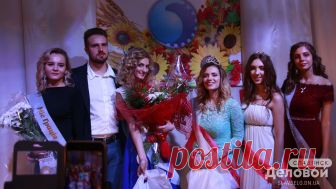 У Слов’янському химтехнікумі обрали «Міс СХМТ 2018». Фотоогляд події 17 жовтня у Слов’янському хіміко-механічному технікумі для всіх студентів, викладачів та військових відбувся традиційний конкурс краси серед студентів 