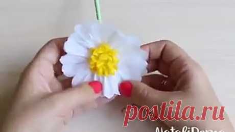 Ромашки из гофрированной бумаги