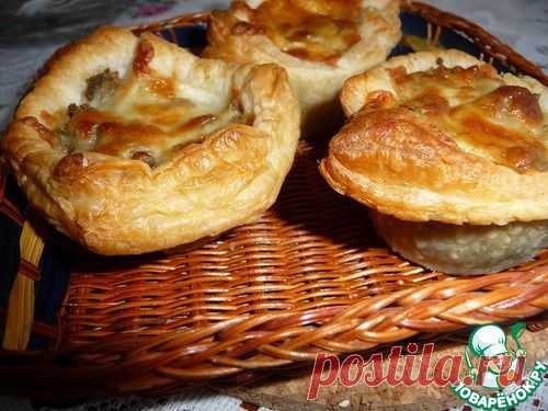 Корзинки из слоеного теста с рисом и куриной печенью - кулинарный рецепт