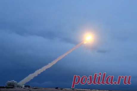 Постпред России назвал вынужденной приостановку Москвой участия в ДСНВ. Постпред России при международных организациях в Вене Михаил Ульянов назвал вынужденным шагом приостановку Москвой участия в ДСНВ. Дипломат подчеркнул, что изначально договор заключался совсем в других условиях. В частности, там было прописано, что он будет осуществляться с учетом принципа неделимости безопасности.