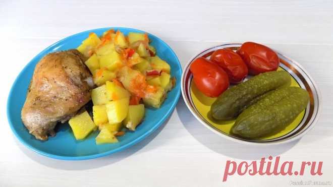 Картошка с куриными бедрами приготовленная в духовке