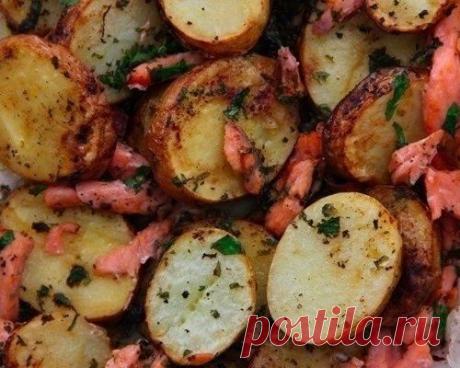 Картошечка по-деревенски с красной рыбкой