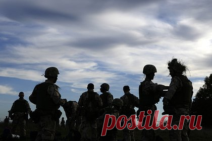 В Белоруссии допустили расширение конфликта на Украине. Конфликт на Украине может перерасти в глобальный из-за поставок вооружения странами НАТО, заявил помощник министра обороны Белоруссии по вопросам международного военного сотрудничества полковник Валерий Ревенко. По его словам, геополитическое противоборство между Западом и Россией перешло на новый уровень.