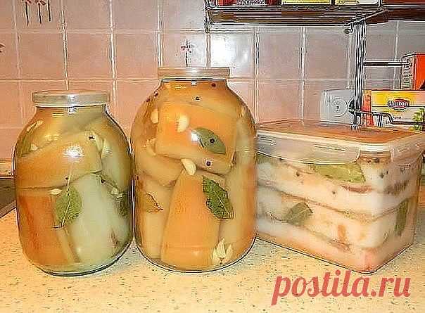 Самое вкусное сало.

Советую взять на заметку этот простой и доступный рецепт вкусного сала, который Вы легко сможете приготовить к ужину или на закуску. Попробуйте - не пожалеете! Закусочка получается невероятно вкусная, сметают влёт.

Ингредиенты:
• сало
• вода - 1 литр
• поваренная соль - 1 стакан
• лавровый лист - 3-4 штуки
• перец горошком - по вкусу
• репчатый лук - 1 штука
• чеснок - 3-4 зубчика
• черный молотый перец.

Как приготовить вкусное сало:

Складываем сало...