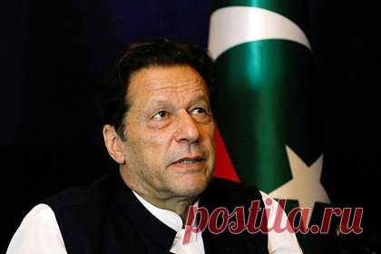 Бывшему премьеру Пакистана вынесли новый приговор. Бывшему премьер-министру Пакистана Имрану Хану и его жене Бушре Биби вынесли еще один приговор. Отмечается, что супружескую пару приговорили к 14 годам лишения свободы по делу о коррупции, связанном с продажей ценностей, хранившихся в государственной сокровищнице Тошахана.