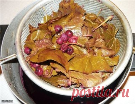САМАЯ ВКУСНАЯ КАБАЧКОВАЯ ИКРА! 

Кабачковая икра "как из магазина" по этому рецепту получается очень вкусной. В этом году многие хозяйки мне хвалились, что хотят побольше сделать заготовок вкусной кабачковой икры с майонезом, прошлогодние запасы у них улетучились еще до Нового года! Хоть я и не сторонник майонеза, от соблазна не устояла и решила приготовить на пробу эту домашнюю икру из кабачков.Ну, что вам сказать?... 

Читать продолжение в источнике...