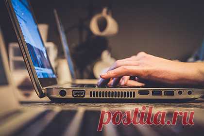 Россиянам раскрыли способы ускорить домашний интернет до предела. Россиянам раскрыли способы ускорить домашний интернет до предела. По словам специалиста, причина падения скорости соединения может колебаться в течение суток из-за количества абонентов, одновременно пользующихся интернетом. Трафик делится между всеми устройствами, одновременно подключенными к одной и той же сети.