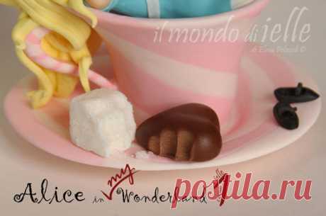 Alice in My Wonderland 1 - Cake by il mondo di ielle - CakesDecor