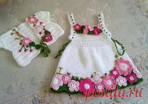 Вязаные крючком платья для девочек. Вязаное ажурное платье для девочки крючком