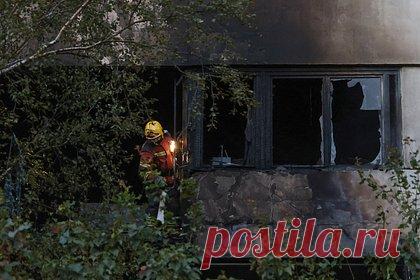 В российском городе загорелся жилой дом после попадания обломков дрона