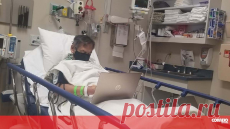 Professor passa últimas horas de vida a corrigir testes para não prejudicar alunos Filha partilhou a imagem do pai sentado numa cama de hospital a trabalhar para não atrasar as avaliações.
