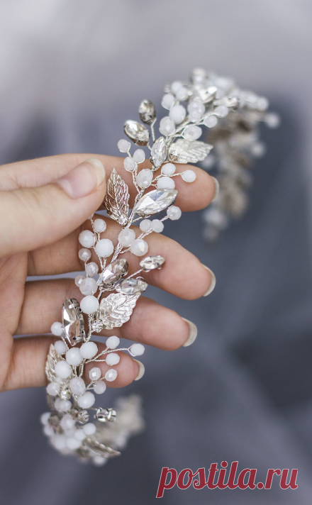 Свадебный ободок в прическу невесты со стразами на серебре – купить в интернет-магазине на Ярмарке Мастеров с доставкой - G10INRU | Новороссийск