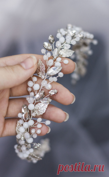 Свадебный ободок в прическу невесты со стразами на серебре – купить в интернет-магазине на Ярмарке Мастеров с доставкой - G10INRU | Новороссийск