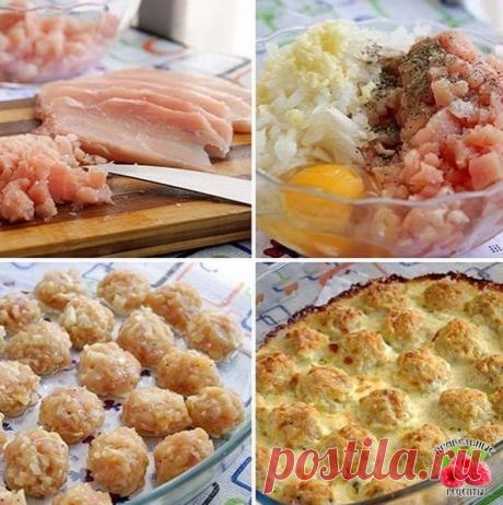 #правильноепитание #рецепты #зож #фитнесрецепты #диета #здоровье
Готовим нежнейшие куриные шарики в сырно-сливочном соусе.
Калорийность на 100г - 85 ккал

Куриное филе — 500г
Луковица — 1шт
Яйцо куриное — 1шт
Чеснок — 3 зубчика
Сливки — 200мл
Твердый сыр — 150г

Куриное филе нужно слегка отбить и мелко порезать.
Затем добавить туда мелко шинкованный лук, посолить, поперчить, яйцо. Хорошенько перемешать.
Теперь возьмите форму, смажьте сливками и, формируя небольшие шарики и...