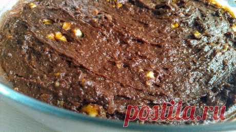 В мою молодость мы делали из &quot;Малютки&quot; вкусные конфеты&quot;Трюфели&quot;. 0,5 стакана молока, 2 стакана сахара это варим до растворения сахара и добавляем 1 стол. ложку сливочного масла, 2 стакана &quot;малютки&quot; детской смеси и 3 столовых ложки обычного какао, можно если есть измельченные орехи. Остынет и скатать как трюфели. Сверху обсыпать сахарной пудрой смешанной с какао. А мы ещё выдавливали из кулинарного мешка, получалось красиво.