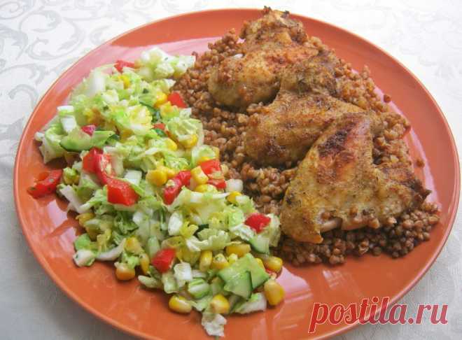 Куриные крылья с гречкой в духовке.
Сочные куриные крылья запеченные на гречке в духовке, гречка получается рассыпчатой и очень ароматной, так как она впитываем все соки куриных крылышек.