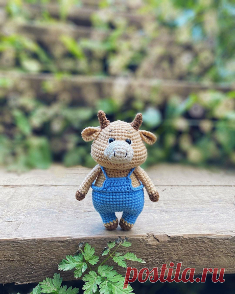 PDF Бычок крючком. FREE crochet pattern; Аmigurumi animal patterns. Амигуруми схемы и описания на русском. Вязаные игрушки и поделки своими руками #amimore - бык, маленький бычок, корова, коровка, телёнок.