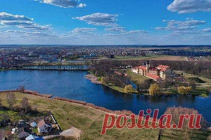 Лукашенко заявил о планах оппозиции присоединить запад России к Белоруссии. Оппозиция Белоруссии ведет переговоры на Западе о присоединении к республике западных территорий России — Смоленской, Брянской, Псковской областей. Об этом глава государства Александр Лукашенко рассказал на собрании Белорусского республиканского союза потребительских обществ.