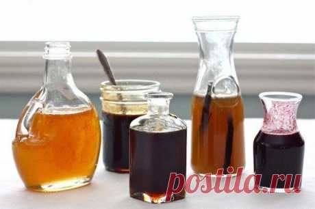 ВКУСНЕЙШИЕ АРОМАТНЫЕ ПРОПИТКИ ДЛЯ БИСКВИТОВ.
1. Масло сливочное - 100 г, какао порошок - 1 столовая ложка, сгущенное молоко - пол банки.
Пропитка готовится на водяной бане. Для этого нужно в большую кастрюлю налить воды, поставить ее на огонь. А внутрь большой кастрюли поставить кастрюлю меньшего диаметра, в которой и готовить пропитку. Все ингредиенты пропитки положить в меньшую кастрюлю, масло порезать на кусочки, чтобы быстрее таяло. Тщательно перемешать. Но не доводит...