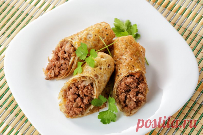 Как приготовить блины с мясом: классический рецепт
Уникальное блюдо, столь любимое в русской кухне – блины. Даём классический рецепт, как приготовить блины с мясом.