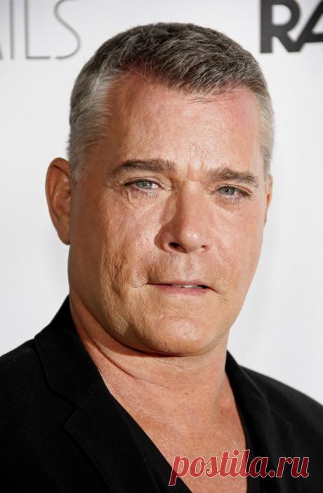 Рэй Лиотта, 18 декабря, 1954