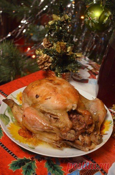 Необыкновенное праздничное блюдо! Удиви своих гостей курицей, фаршированной гранатом и сыром.