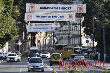 В Крыму назвали комичными санкции Украины из-за выборов. Вице-спикер парламента Крыма Владимир Бобков оценил решение Украины ввести санкции за проведение выборов на территории полуострова. Он отметил, что ожидал неадекватной реакции Киева. «Другое дело, что все подобные решения как минимум комичные, это государство окончательно наложило на себя штамп обиженного на весь мир».