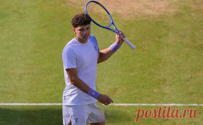 Впервые за 19 лет в топ-10 рейтинга ATP будут трое теннисистов из США. Бен Шелтон на следующей неделе дебютирует в топ-10, присоединившись к Тейлору Фрицу и Томми Полу. Последний раз трое представителей США были в десятке лучших в апреле 2006 года — Андре Агасси, Джеймс Блэйк и Энди Роддик
