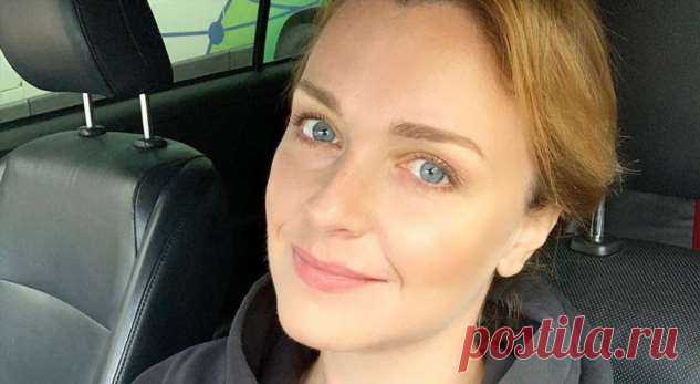 «А вам нравятся бородатые мужчины?» Светлана Антонова показала любимое фото с мужем . Милая Я