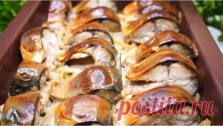 И готовится проще не придумаешь! Запеченная скумбрия, НЕЖНЕЙШАЯ. Получается нежная, ароматная по вкусу мне она немного напоминает рыбку горячего копчения. Готовится просто, проще не придумаешь, а в результате очень вкусная рыба, которую можно подать к столу и в горячем и холодном виде. Рецепт: - 5 ноября - 43509827484 - Медиаплатформа МирТесен