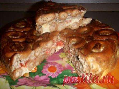 Мясной пирог с сушками в мультиварке