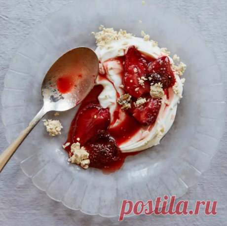 Жареная клубника Анны Джонс с лимоном и черным перцем! Очень летний рецепт | Вилка.Ложка. Палочки | Яндекс Дзен