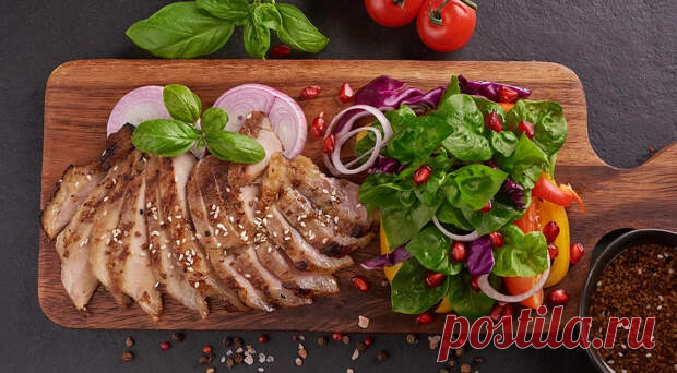 Простые рецепты блюд с мясом, которые оценит вся семья - Будет вкусно - Медиаплатформа МирТесен В подборке делимся простыми и проверенными рецептами, которые помогут разнообразить меню, а их приготовление не займет много времени. Эти блюда идеально подойдут как для семейного ужина, так и для тех дней, когда хочется чего-то вкусного и быстрого. Буженина с зернистой горчицей Делимся простым - 15 февраля - 43956714613 - Медиаплатформа МирТесен