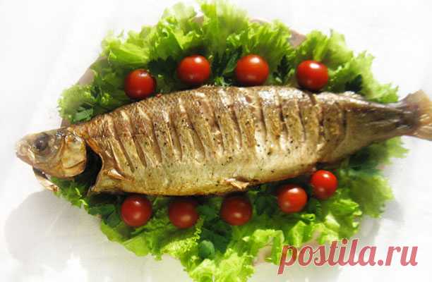 Рецепт: Муксун запечённый с овощами начинённый грибами